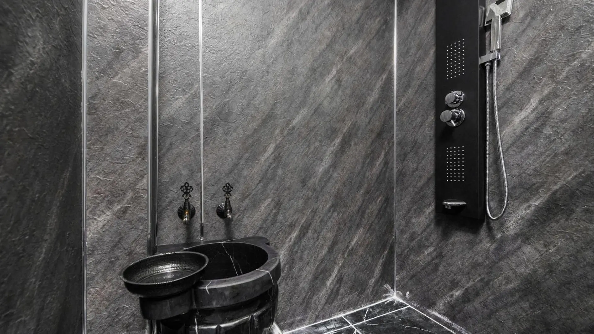 Alina Palas Istanbul Apartment