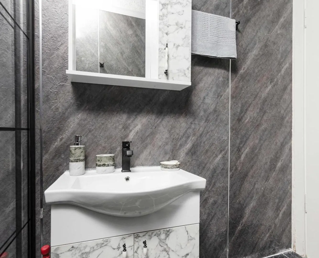 Alina Palas Istanbul Apartment