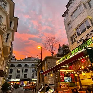 3* Hotel Old Mile